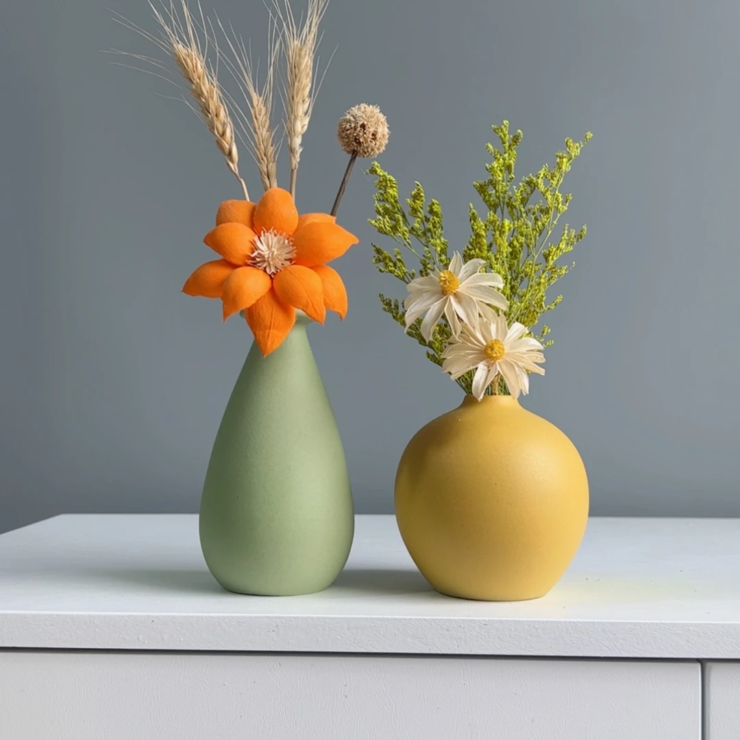 摆件陶瓷小花瓶摆件含花总高约20-30cm