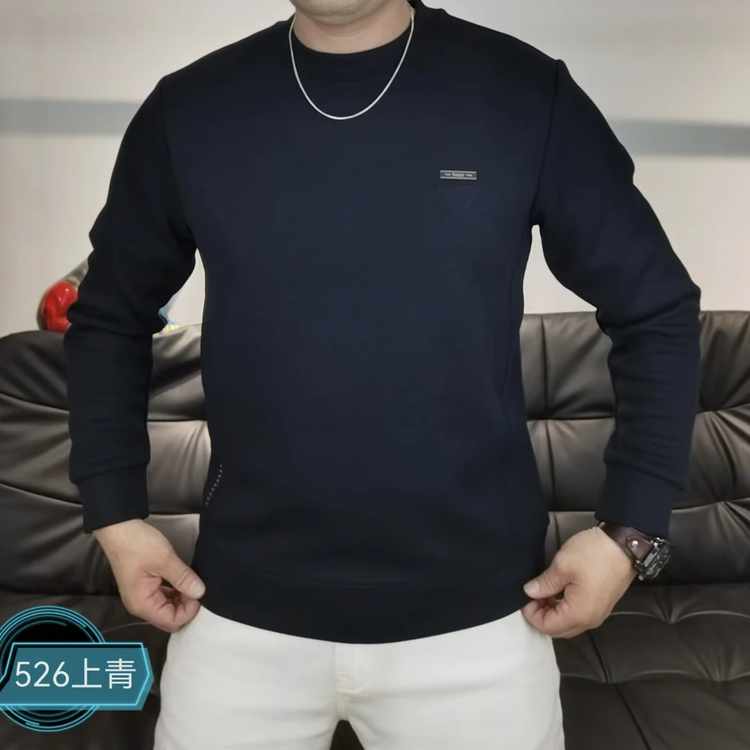 走在526加绒卫衣