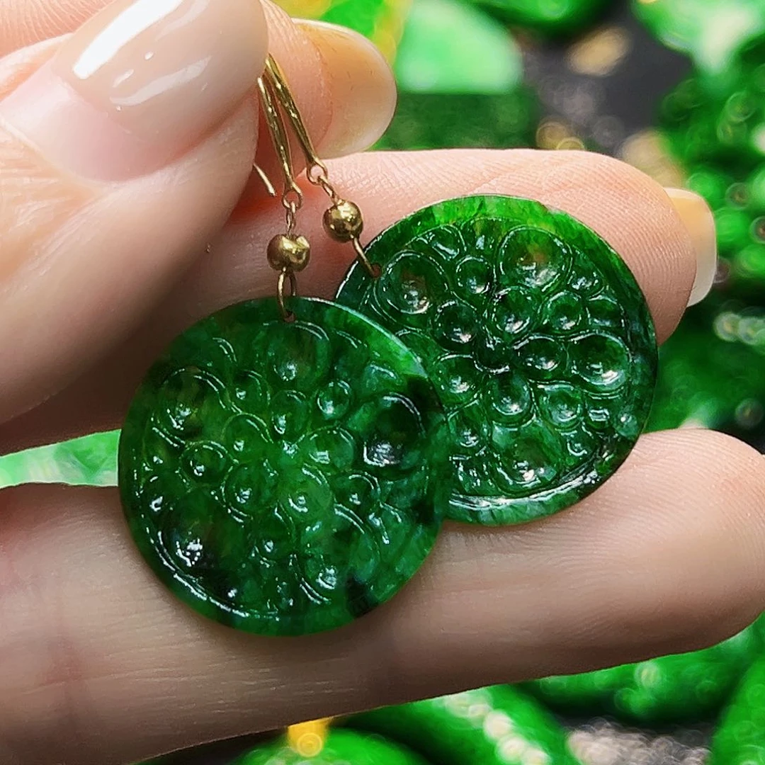 颈饰18K金镶嵌翡翠