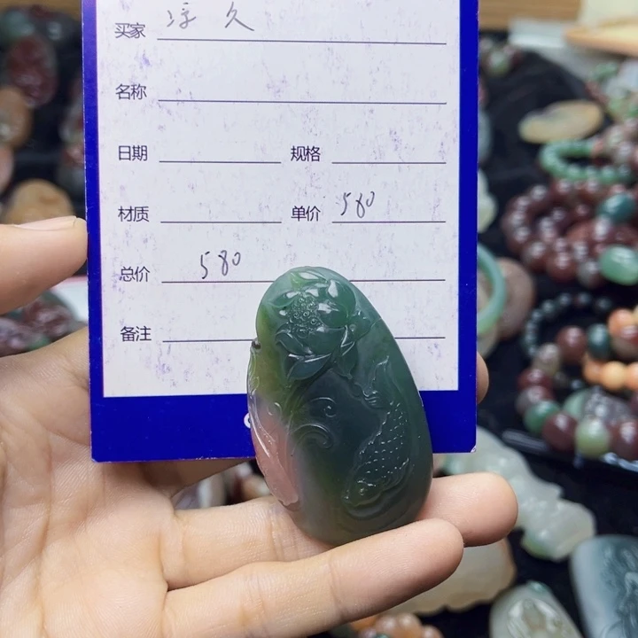 玛瑙/玉髓颈饰未镶嵌