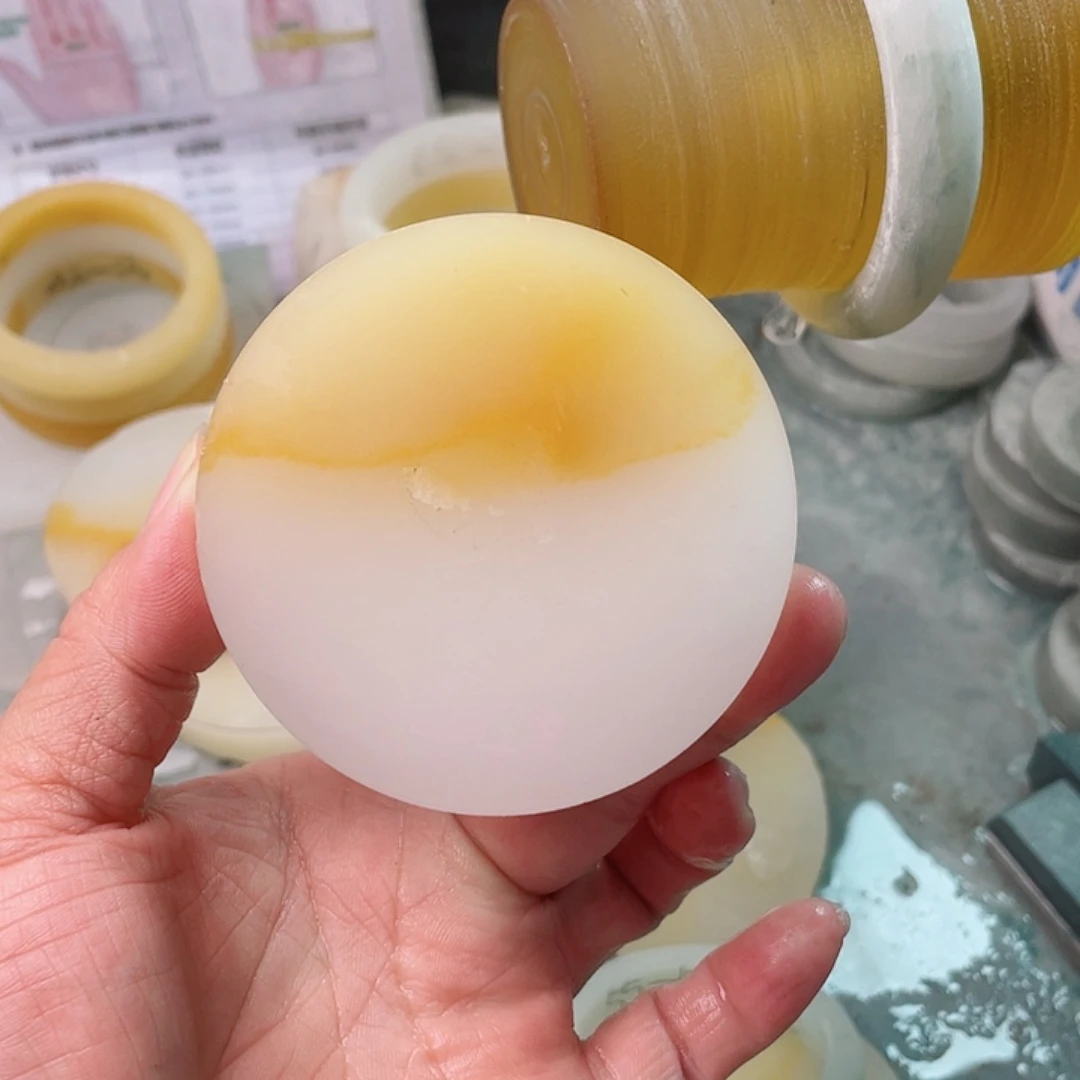 奶***包定制石英质玉（天山翠）