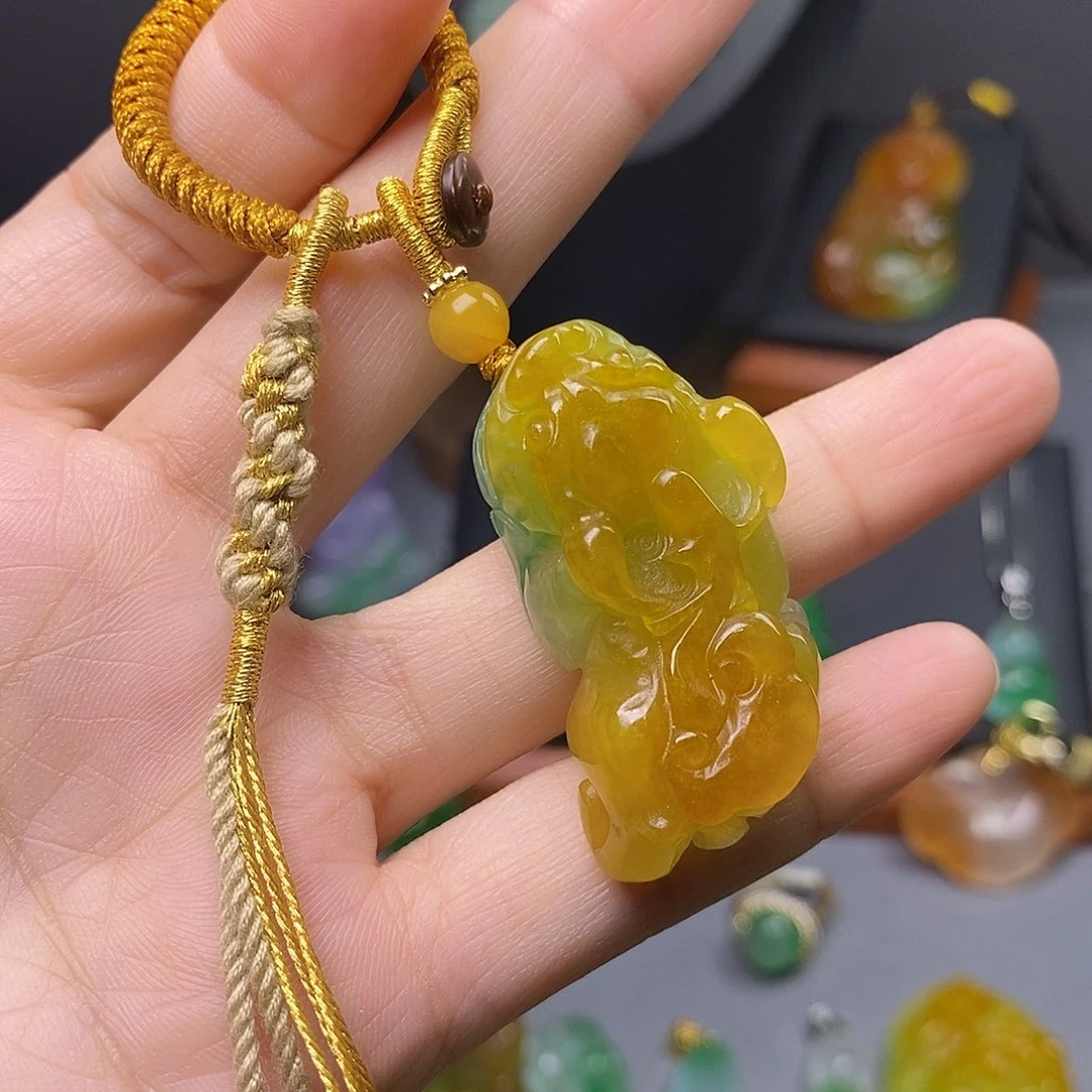 吊坠(赠链)未镶嵌翡翠