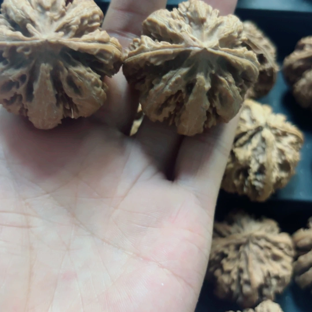 张***文玩核桃吊坠58899996652256