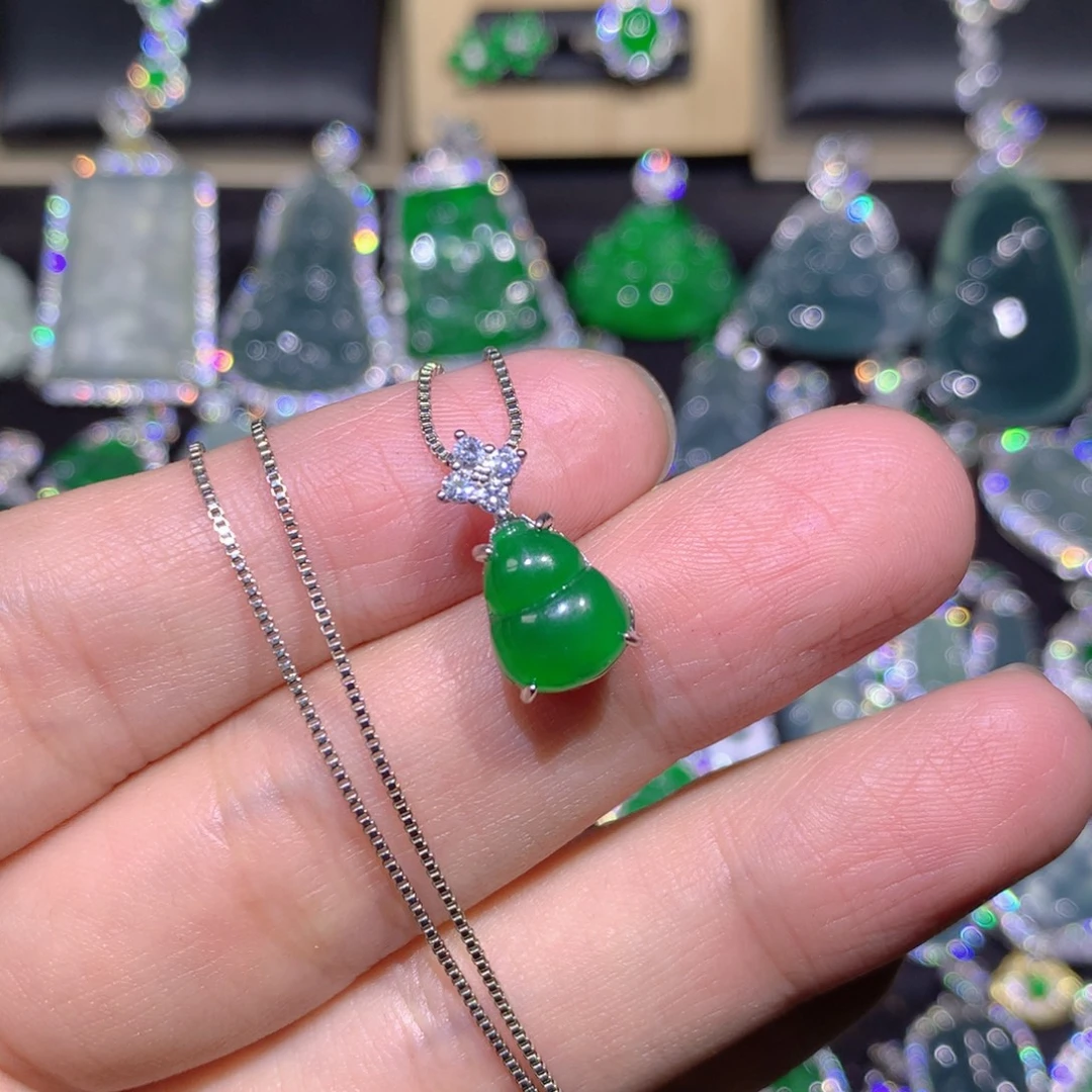 翡翠银S925镶嵌吊坠(赠链)