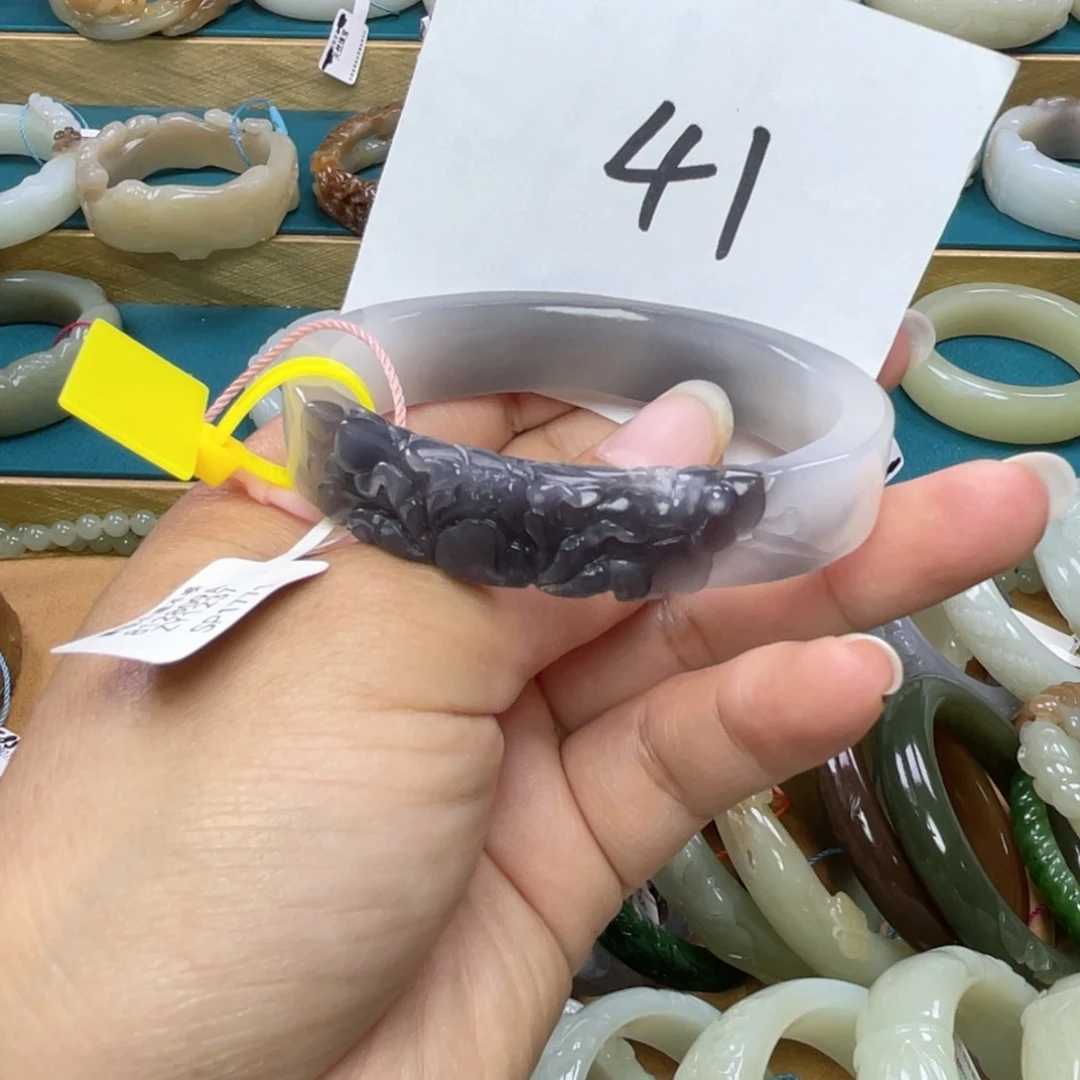 未镶嵌手镯（贵妃镯）和田玉圈口55
