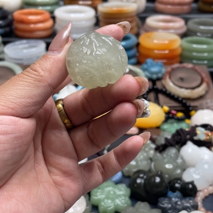 石英岩玉手镯合金