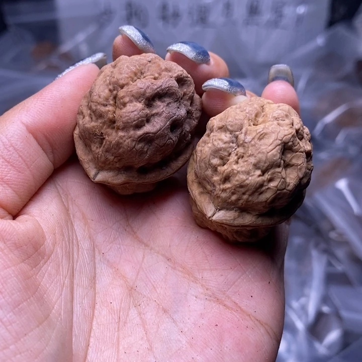 把件文玩核桃云南野生铁核桃49号35mm