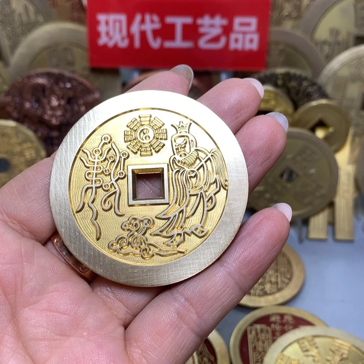 铜小*斌现代工艺品花钱122