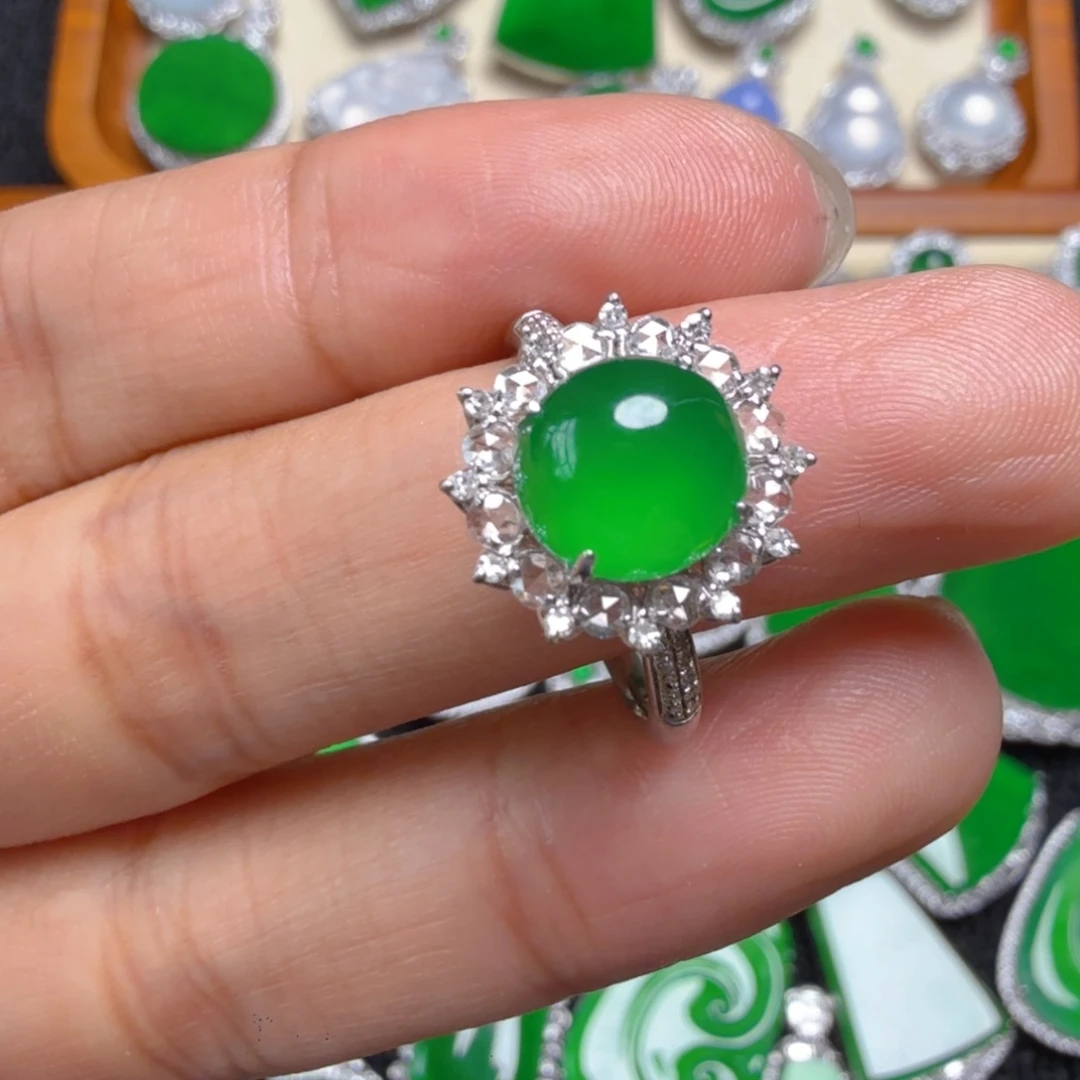 翡翠18K金镶嵌戒指戒指