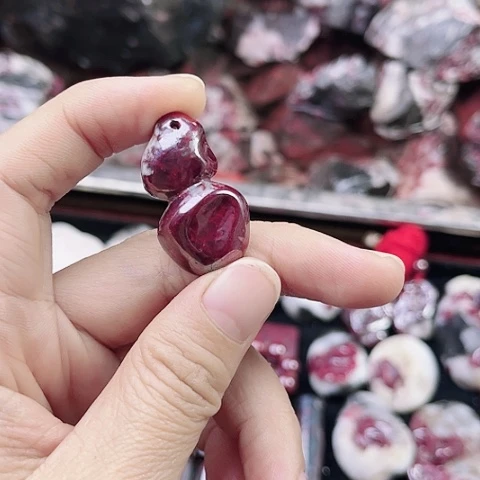 【闪购商品】天然辰砂时****。天然原矿朱砂吊坠