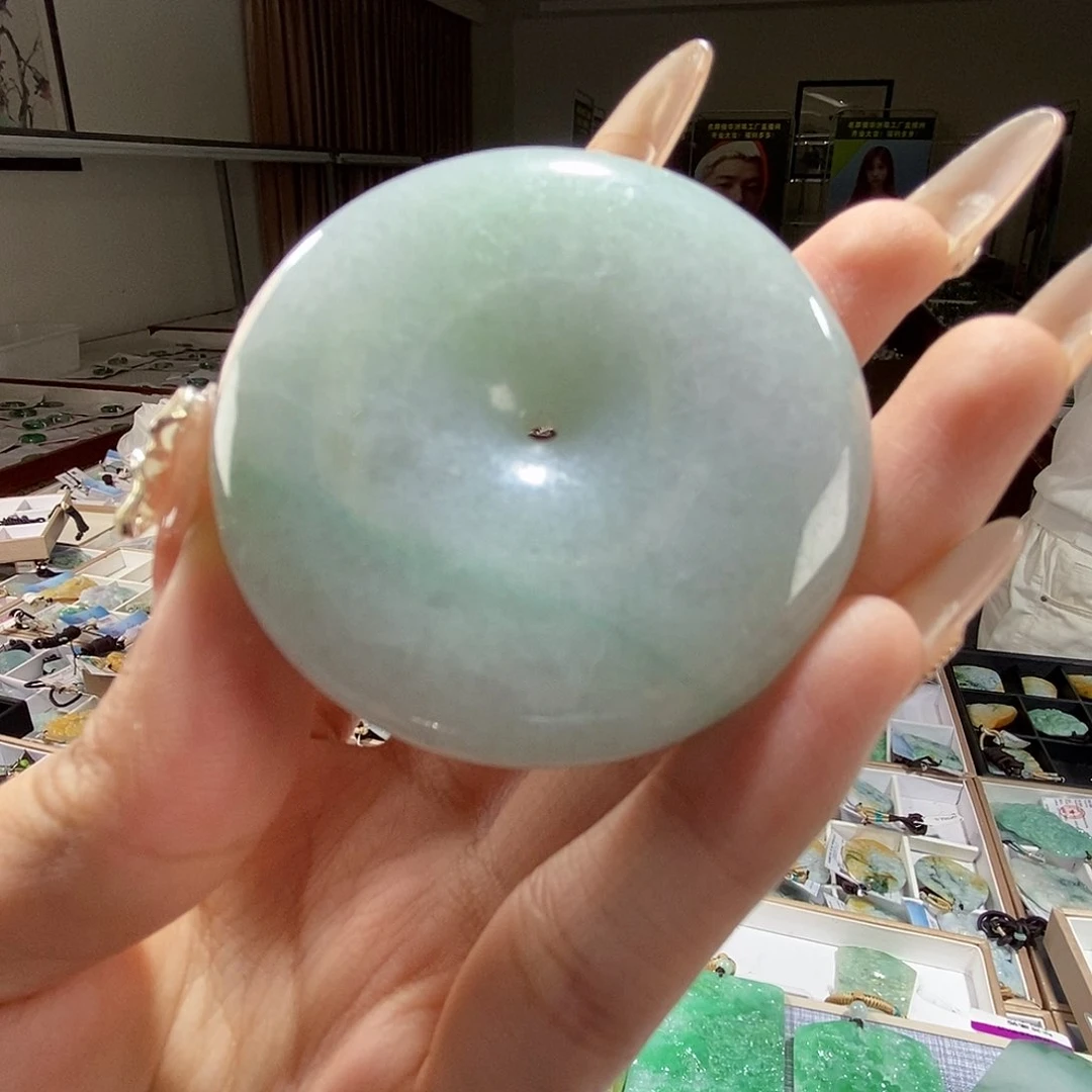 翡翠未镶嵌颈饰我