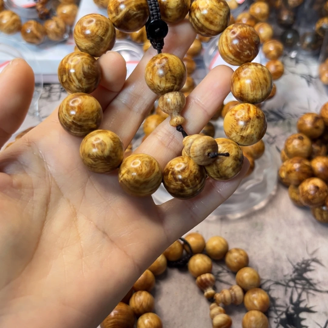 神***难松木木雕款1.8手串