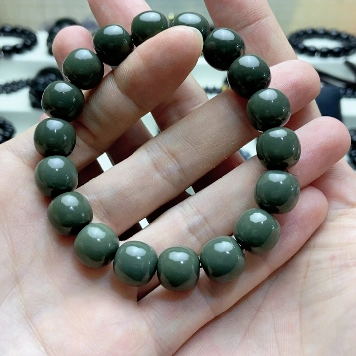 未镶嵌手链和田玉瑞和田玉沙枣青卡11.7左右老型手串