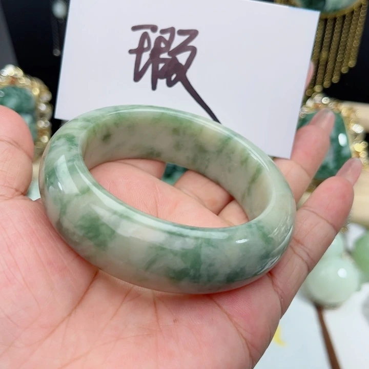 未镶嵌透闪石-蛇纹石玉手镯