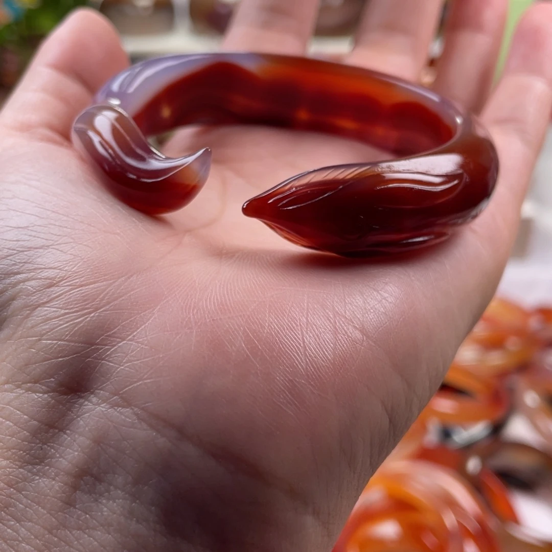 玛瑙/玉髓手镯未镶嵌