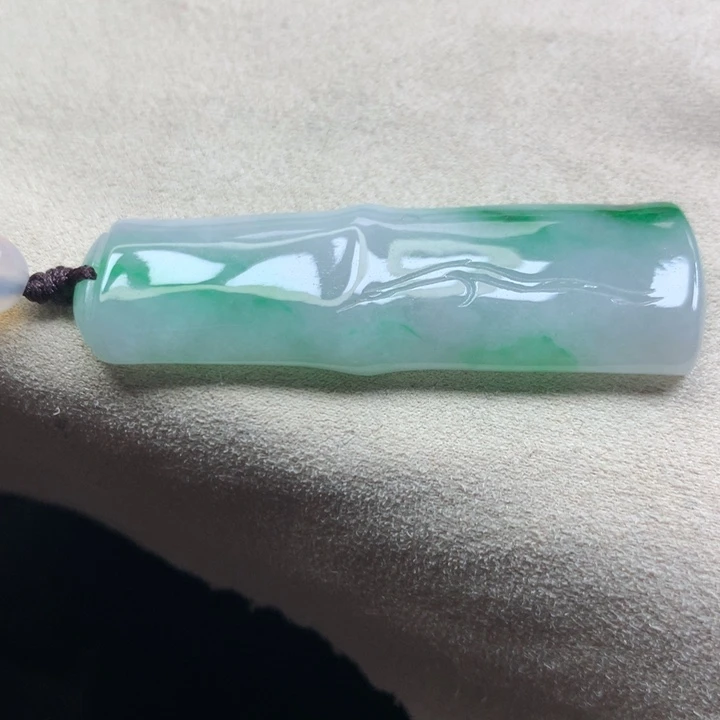 翡翠颈饰未镶嵌吊坠