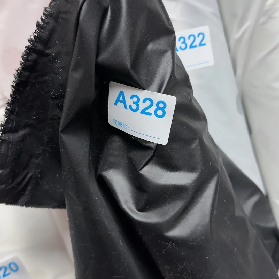 黑色羽绒服内胆10元3米328