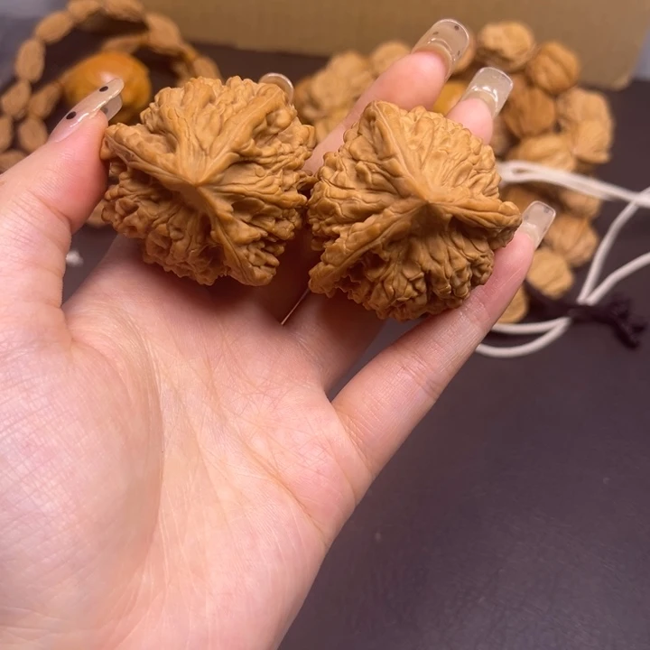 ****侠吊坠桃核官帽三棱马虎对有瑕