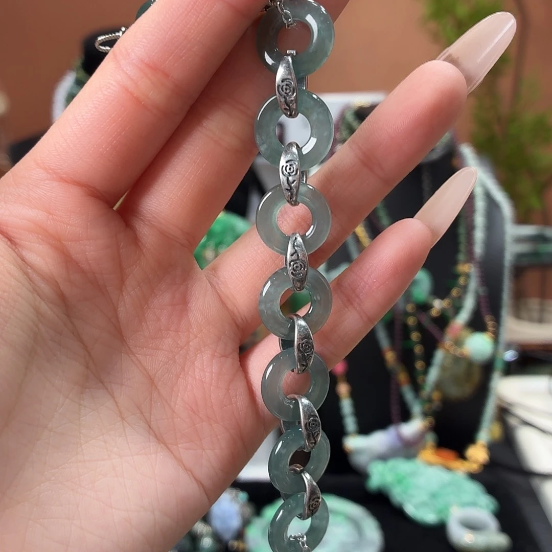 翡翠未镶嵌耳饰手串