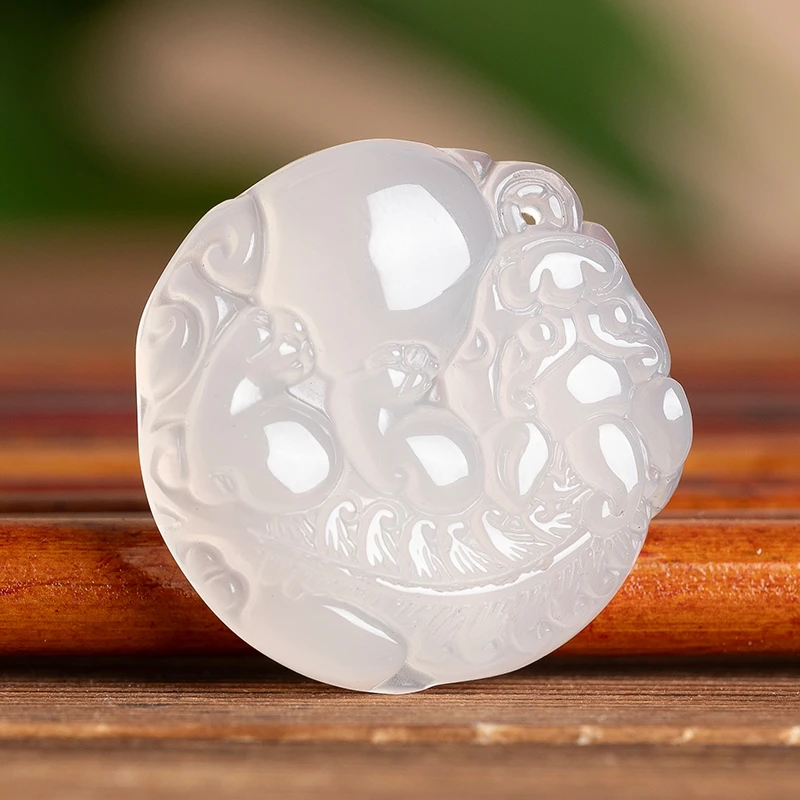 精美玛瑙玉髓貔貅国风玉石吊坠简约时尚男女情侣款百搭民族风