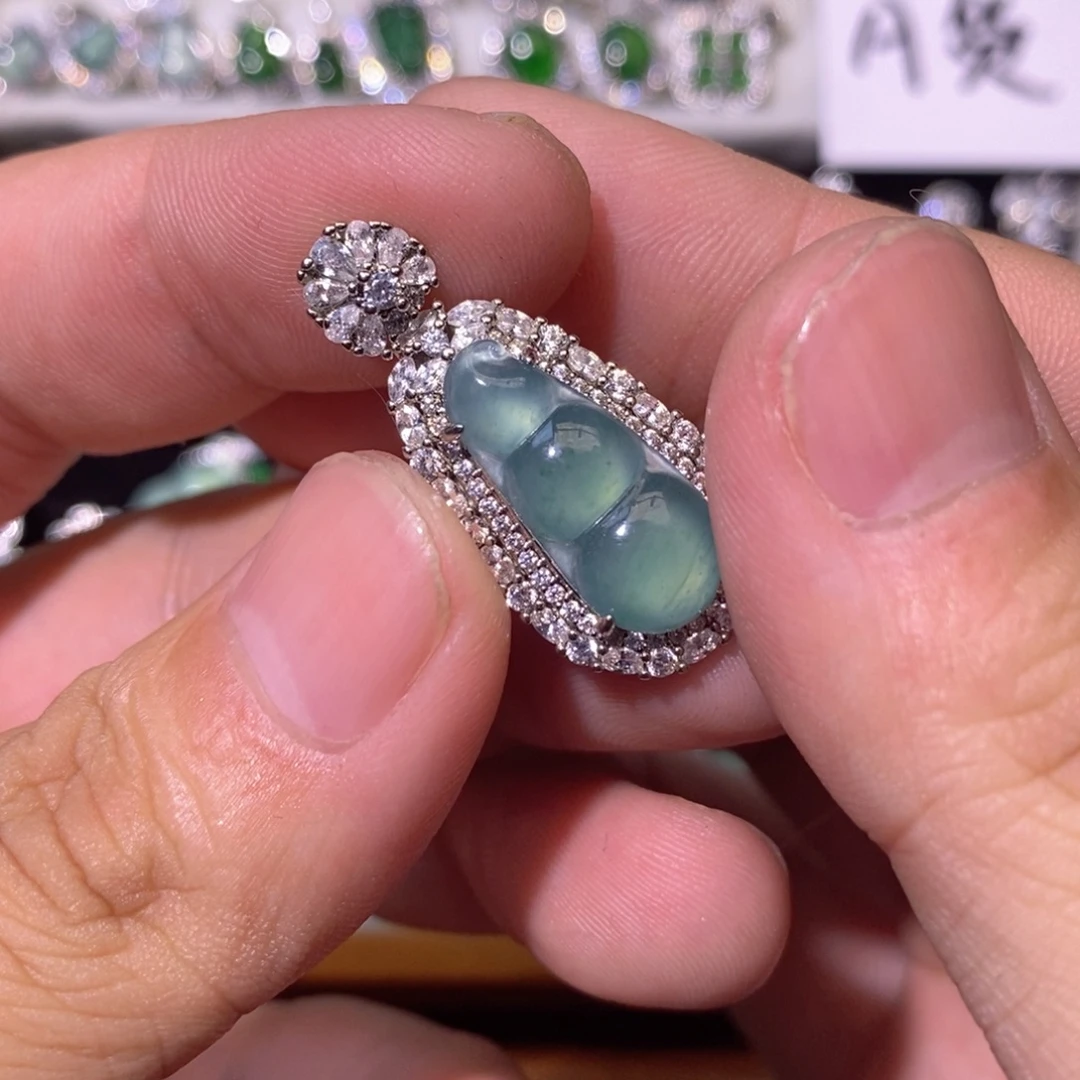 翡翠未镶嵌颈饰天然