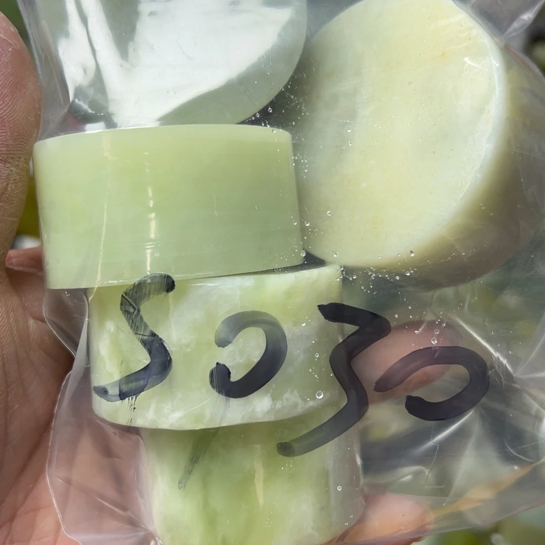 堂***古蛇纹石玉未镶嵌岫玉手镯心，平安无事牌