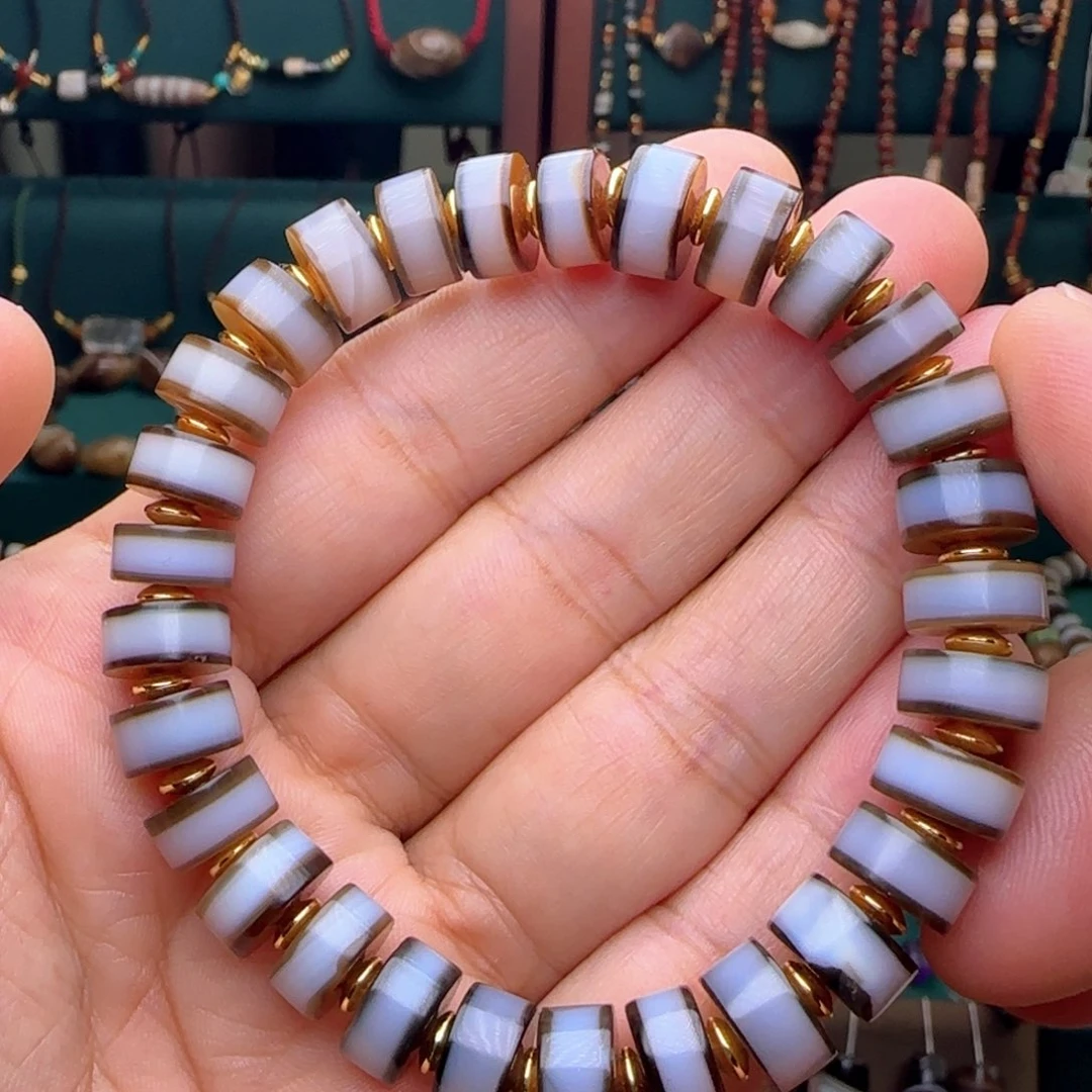 颈饰未镶嵌和田玉（糖玉）