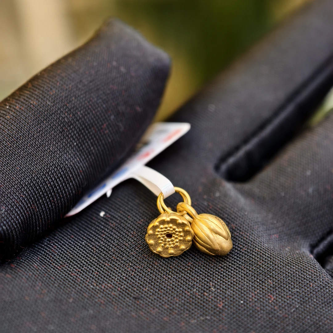 鳳凰金行 足金 莲蓬花配件