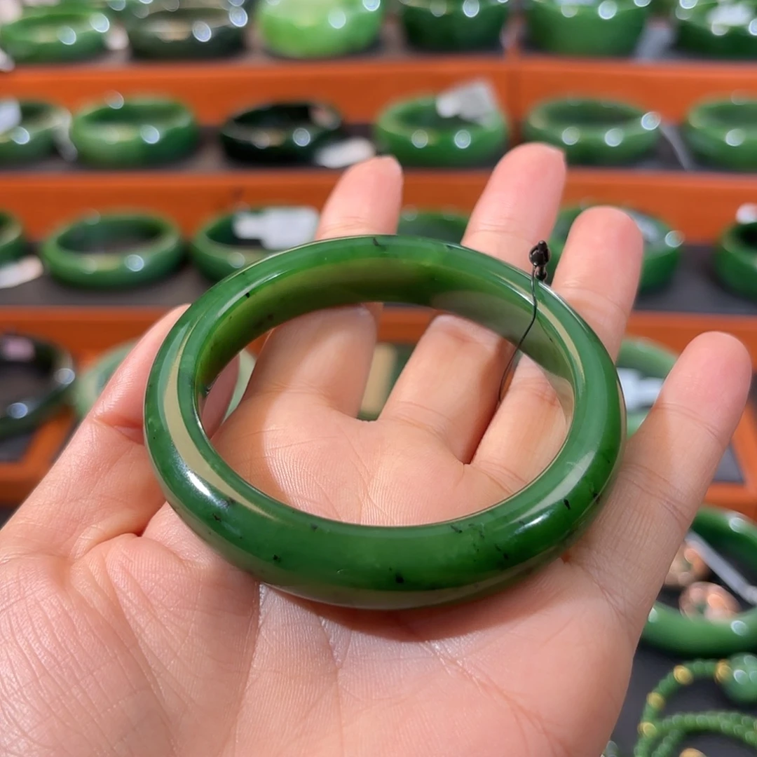 和田玉（碧玉）未镶嵌手镯菠菜绿