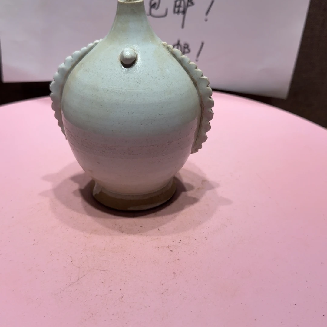 陶其他漂亮的小瓷瓶子