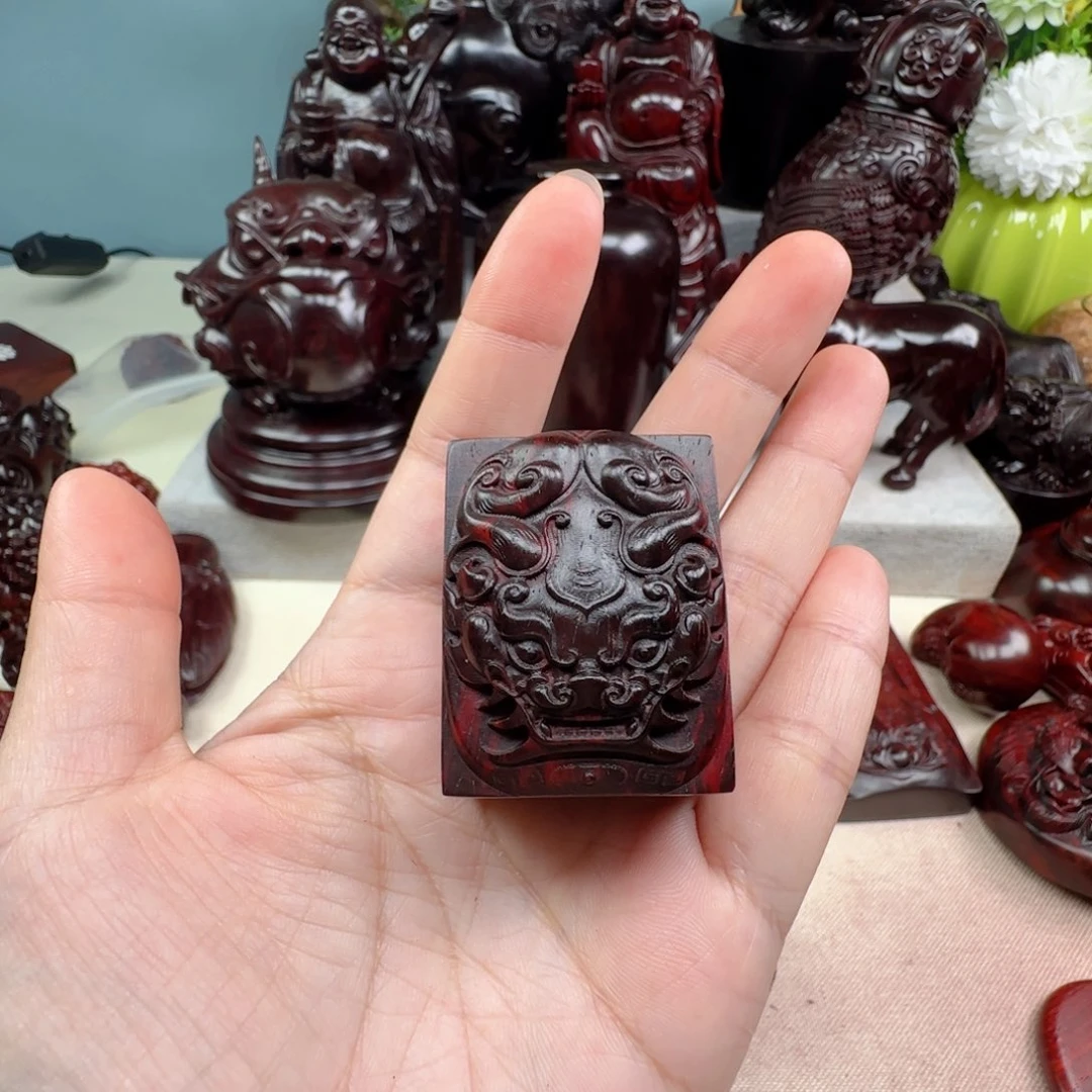 S***.把件小叶紫檀貔貅牌