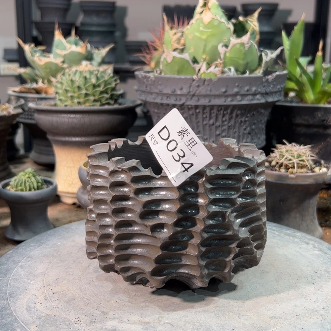 景德镇手工素里拾*内口10.5高9瑕疵