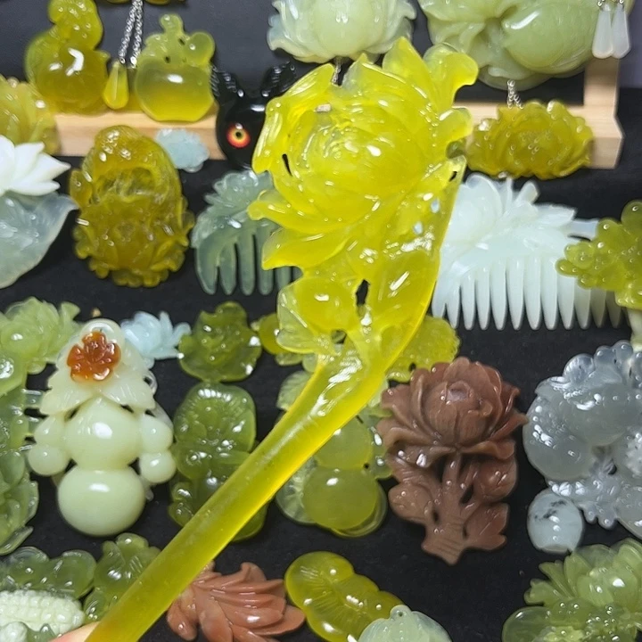 蛇纹石玉未镶嵌颈饰