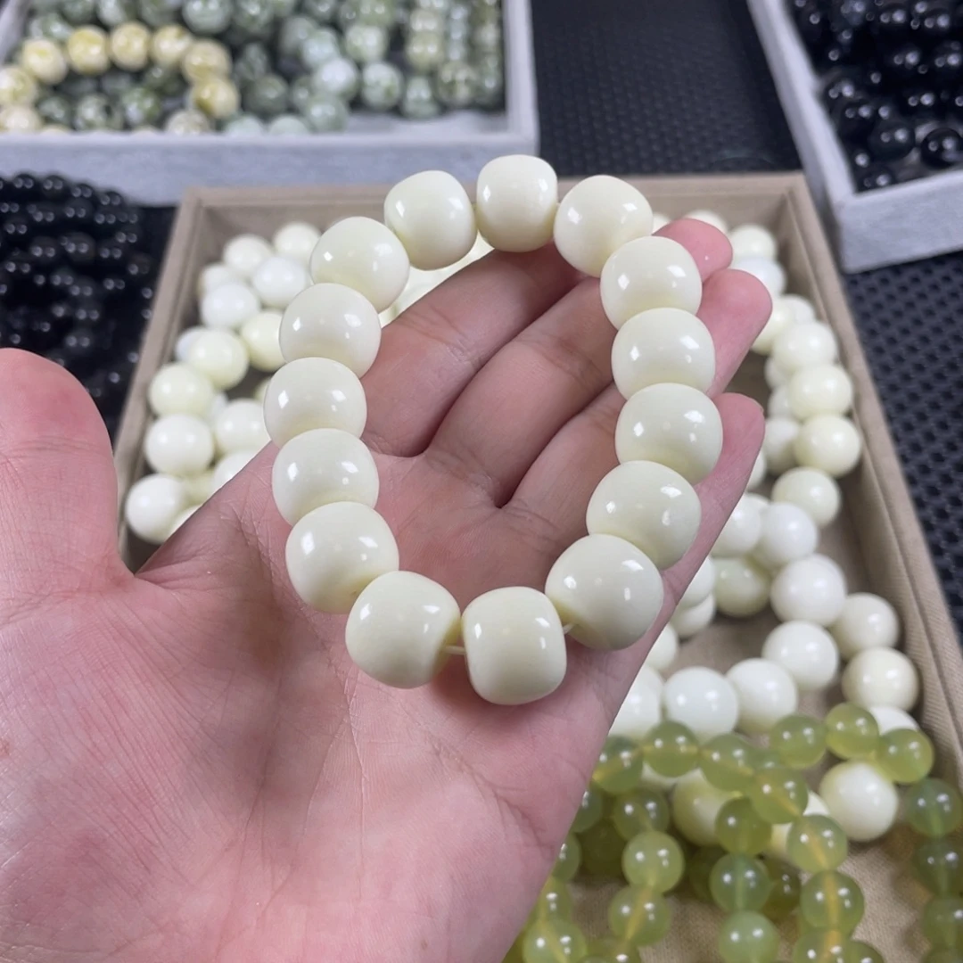 蛇纹石玉未镶嵌手链