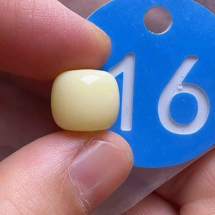 蜜蜡未镶嵌珠宝奇石11.5m m