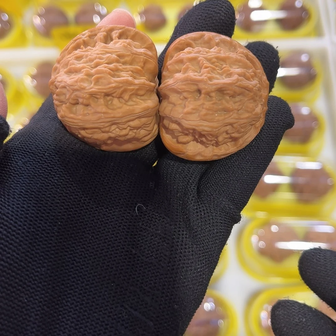 汤***米猴头核桃吊坠白狮子核桃全品