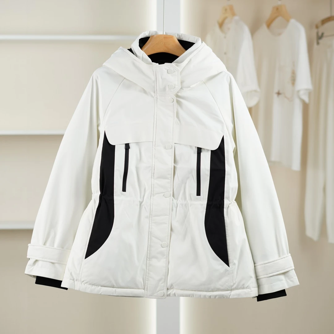 麦迪尚品【芭】5120507 拼接连帽羽绒服冬季专柜折扣女装