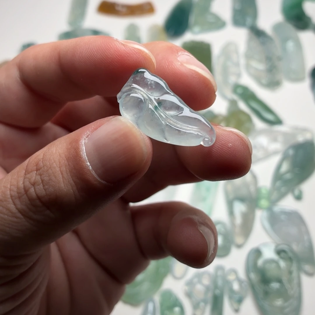 翡翠未镶嵌颈饰天然翡翠A货