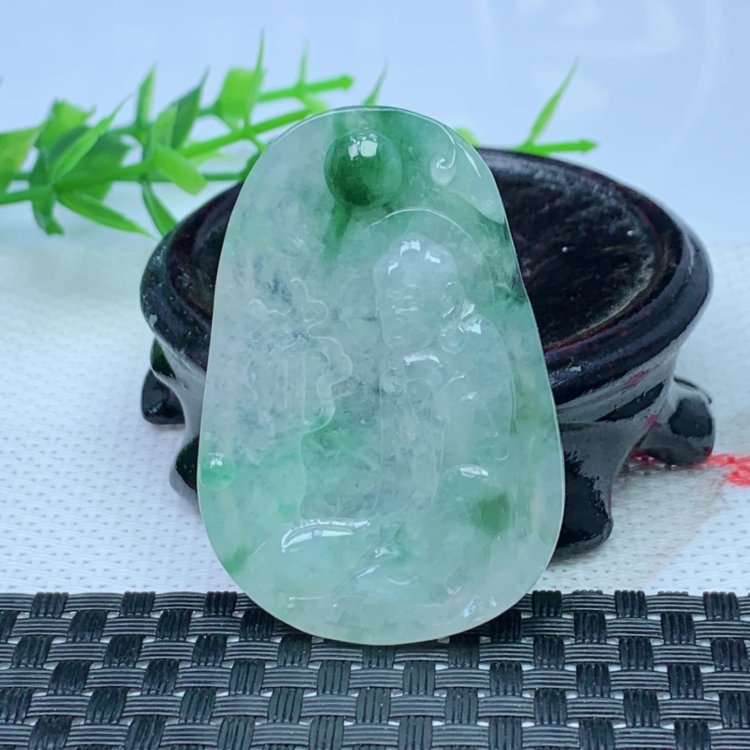 缅甸天然A货翡翠 飘绿佛祖牌吊坠 尺寸；52*36*5.7mm