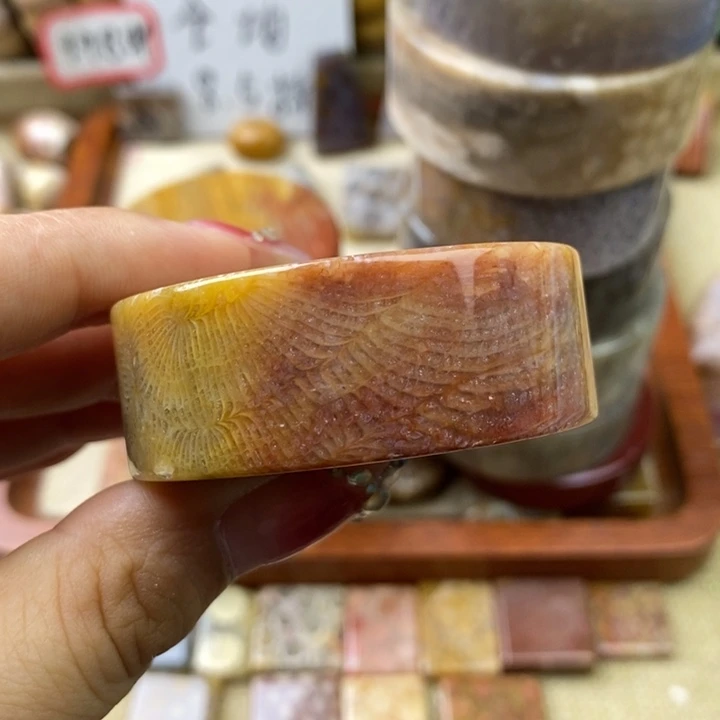 石英岩玉合金颈饰