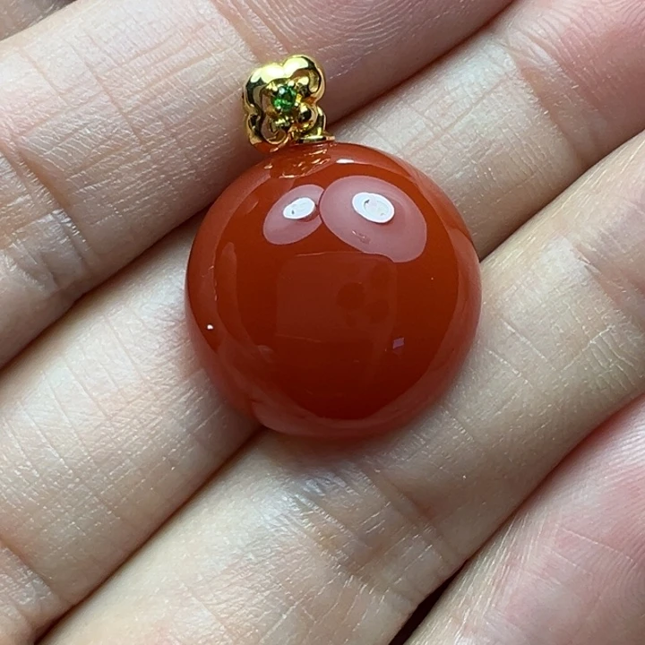 南红玛瑙18K金镶嵌吊坠