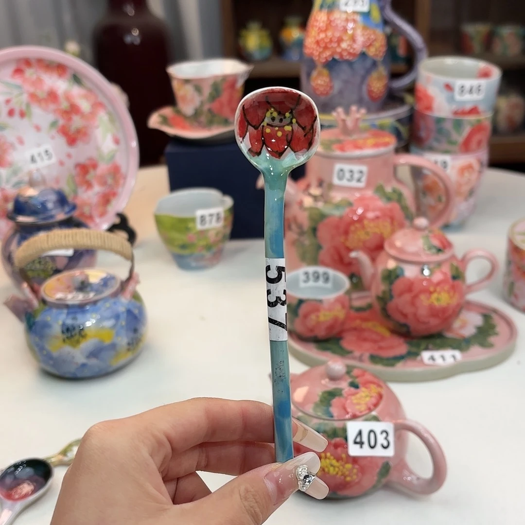 瓷片小*哈哈哈哈哈哈哈哈哈哈哈哈