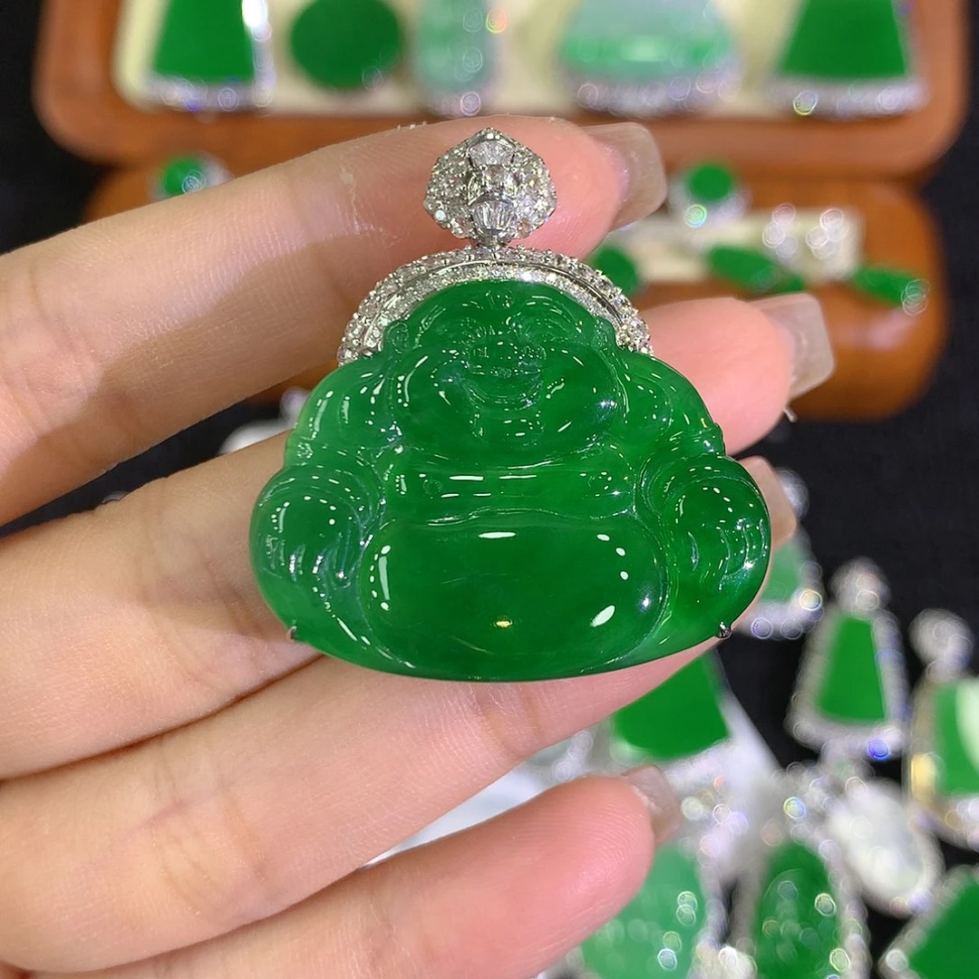 翡翠18K金镶嵌颈饰8888888