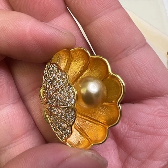 未镶嵌海水珍珠胸针