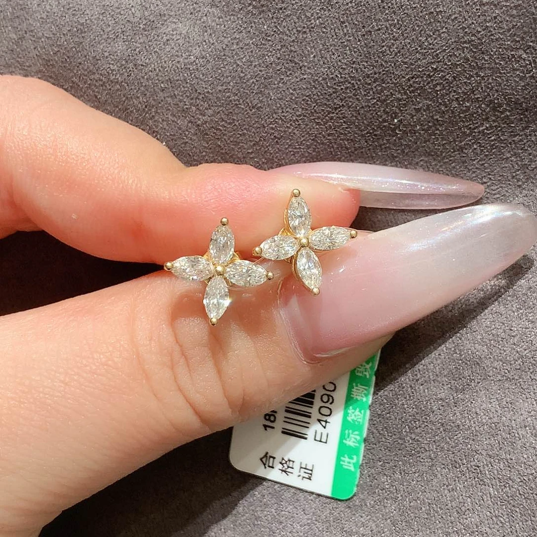 实验室培育钻石耳饰18K金镶嵌Y**N