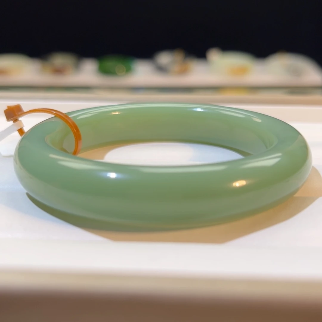 和田玉未镶嵌手镯  「鸭蛋青 粉青」特别漏！