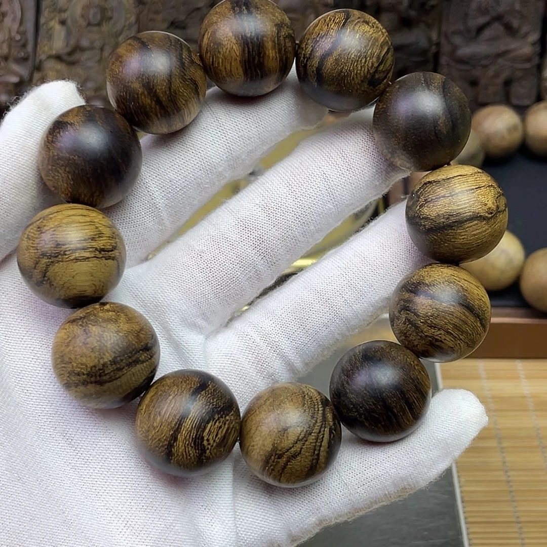 (****沉香手串越南白奇…………