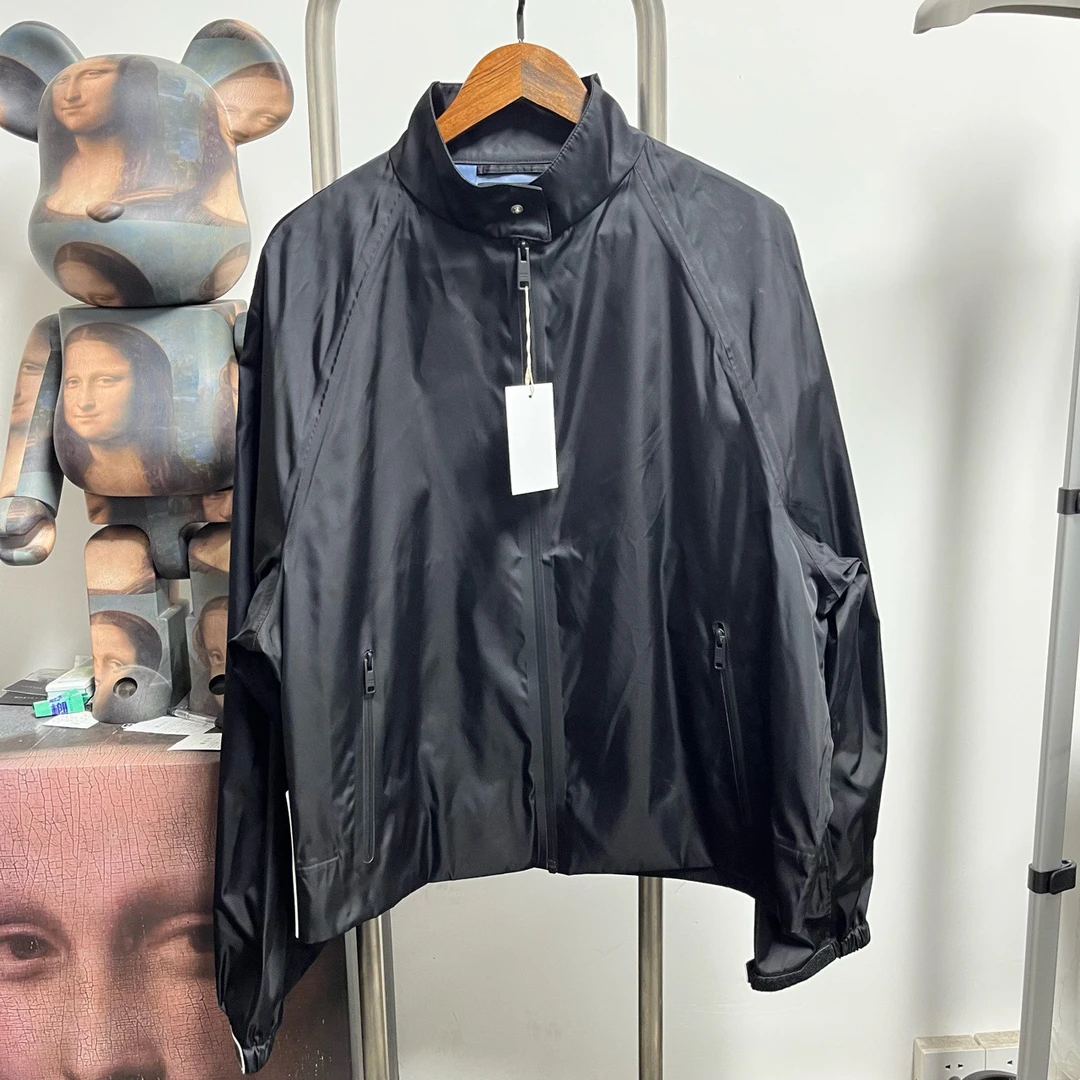99新 Prada/普拉达 压胶冲锋衣 尺码：XL 衣长65 胸围65