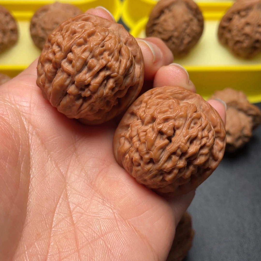 【闪购商品】把件文玩核桃璞*莲花………