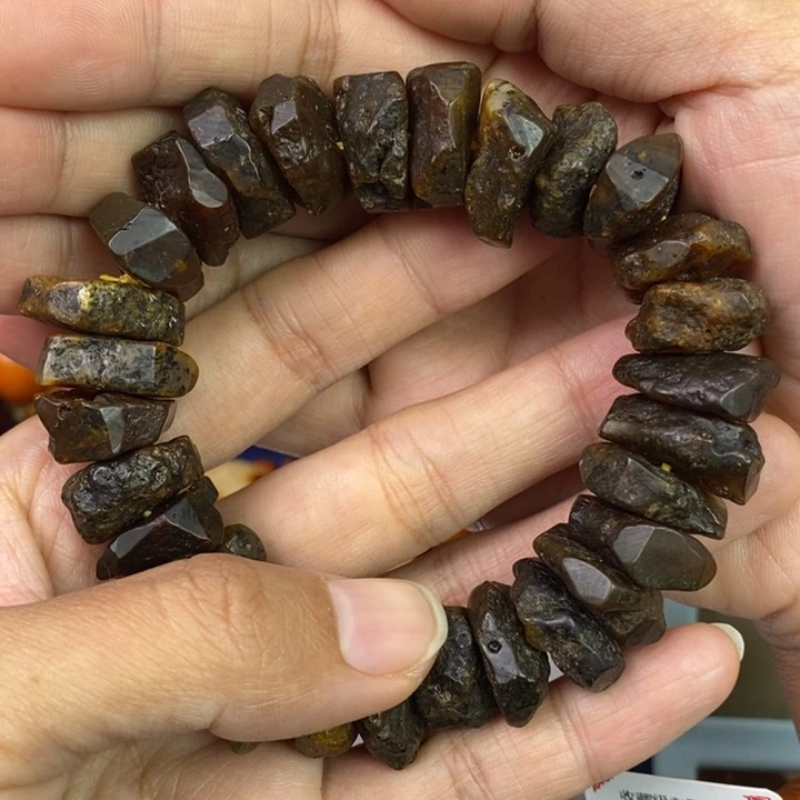 琥珀珠宝奇石未镶嵌